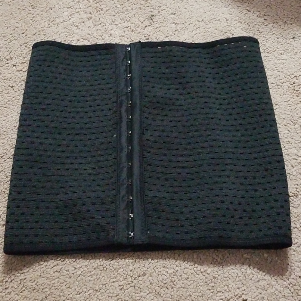 Waist trainer
